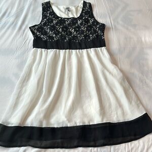 Women’s Vanity Dress Size Medium